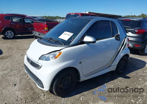 2015 Smart Fortwo Passion/Pure из США, поврежденный, VIN WMEEJ3BA8FK808251